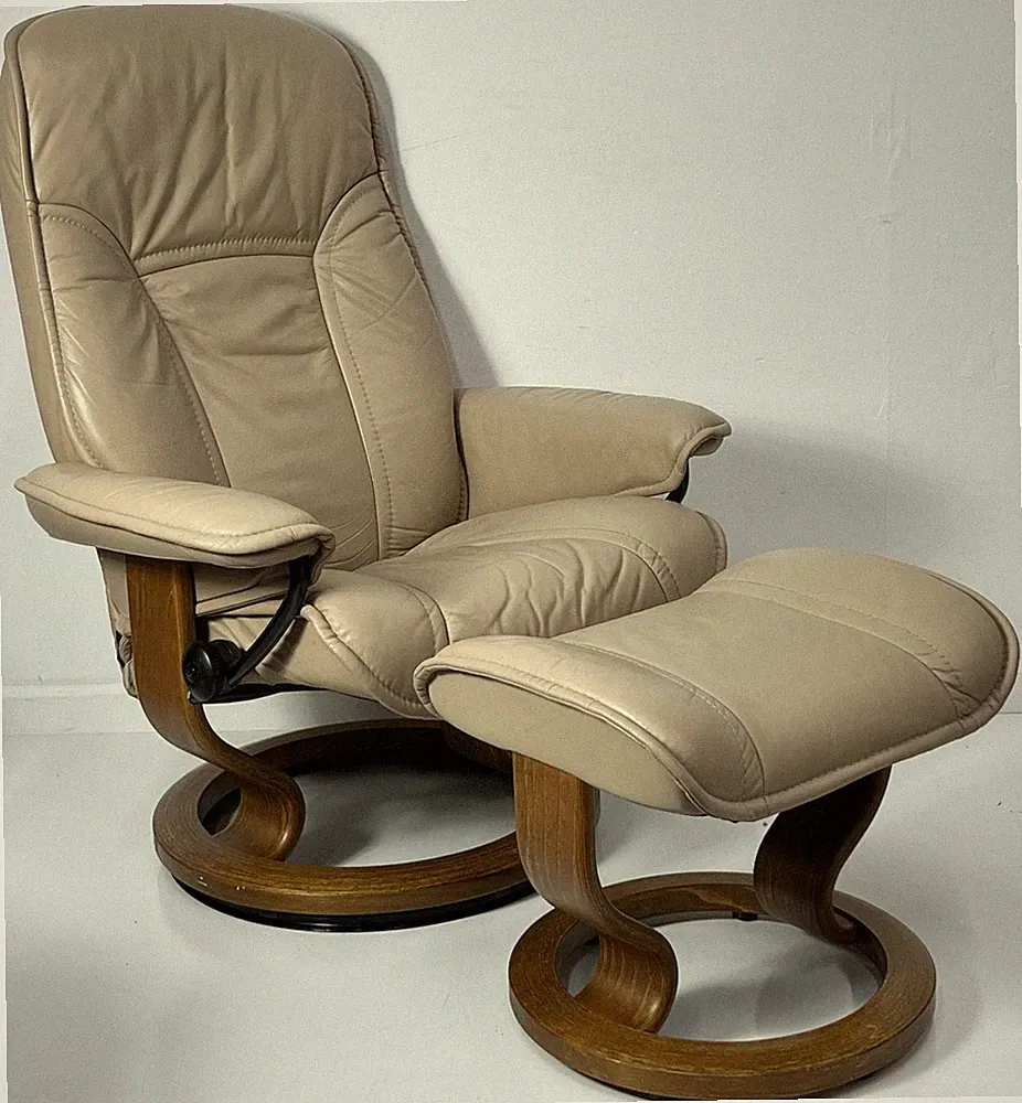 Ekornes Stressless Medium "Governor" Sand Leather Swivel Recliner Chair Ottoman